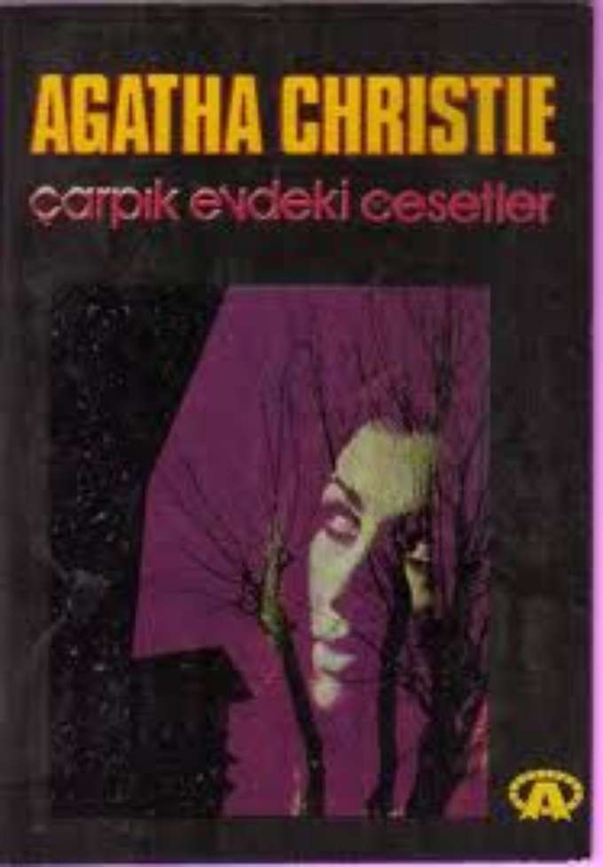 Çarpık Evdeki Cesetler kapağı