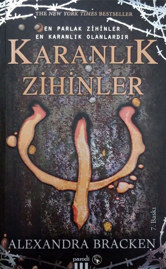 Karanlık Zihinler kapağı